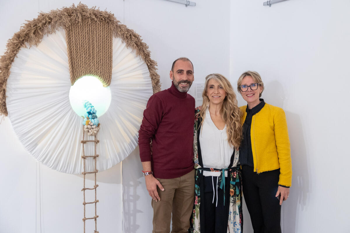 Roxana Cano presenta en el CEA Carabineros de l’Alfàs su exposición ‘Mare Nostrum. Guardianes de lo azul’