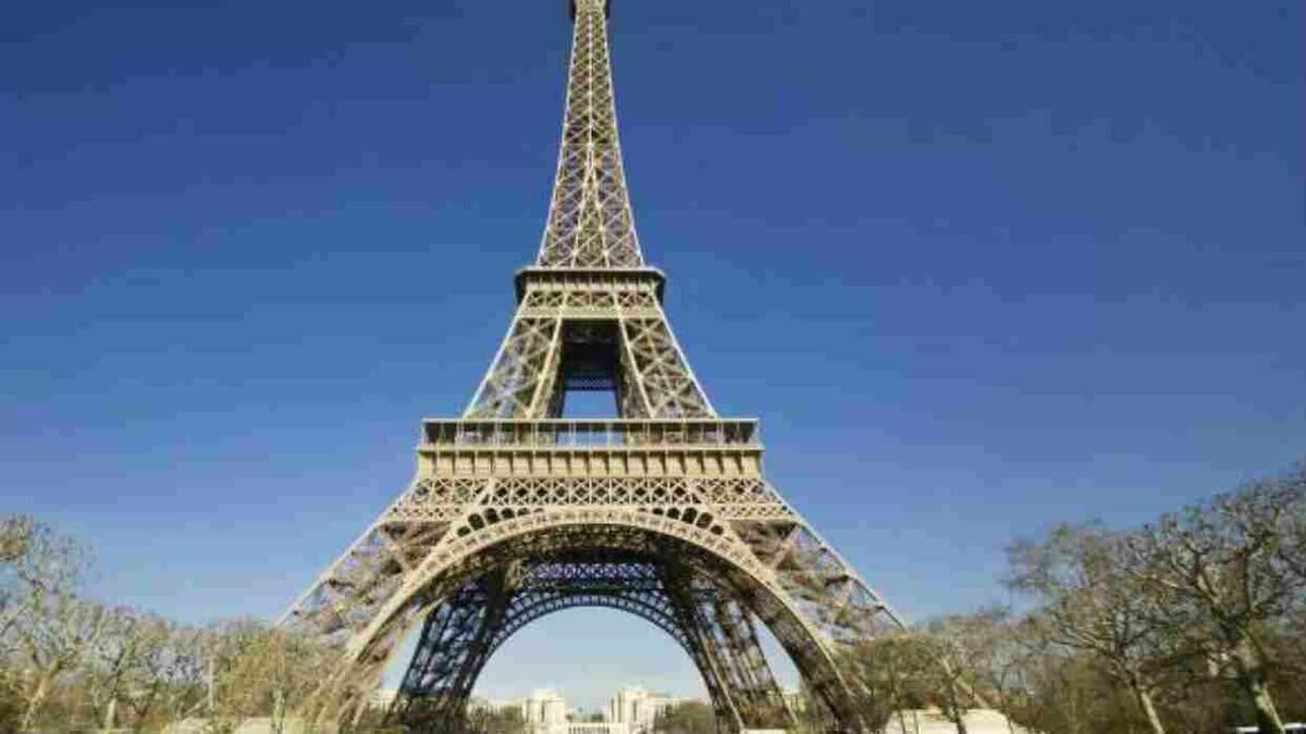Una huelga de trabajadores mantiene cerrada por segundo d&iacute;a la Torre Eiffel 