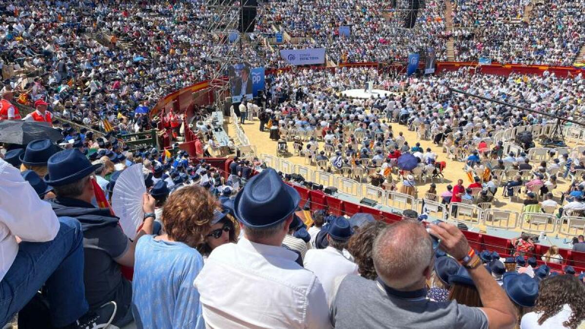 El Partido Popular desplaza 300 militantes, en 6 autobuses, al acto central de Valencia con Carlos Mazón y Alberto Núñez Feijóo