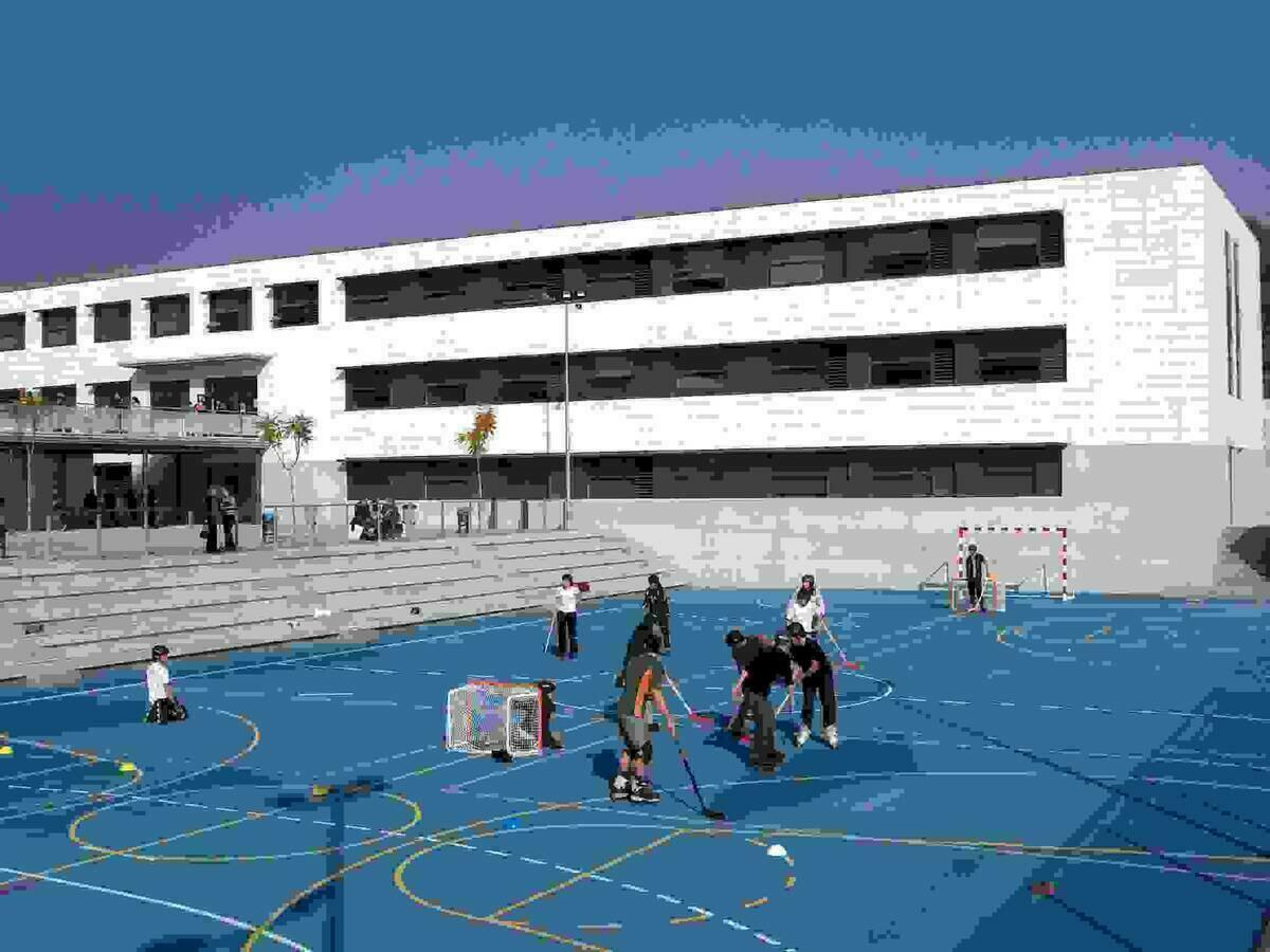 La matriculaci&oacute;n en secundaria comienza hoy y continua el servicio de ayuda telem&aacute;tica.