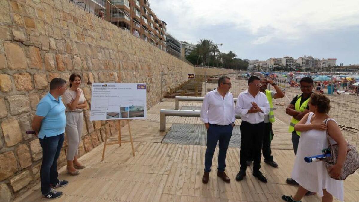 La nueva pasarela de la playa de Poniente llegará hasta el Paseo de Colón