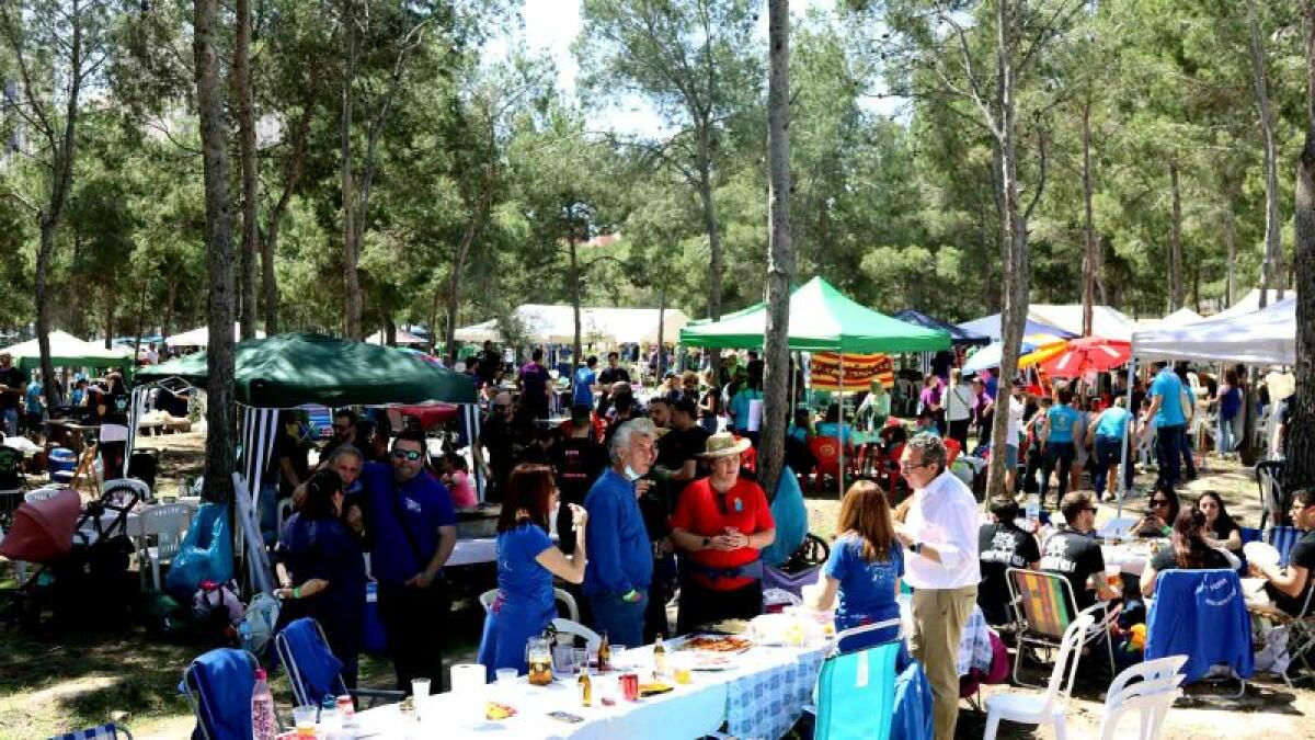 Cerca de 3.000 peñistas celebran ‘La Mona’ 