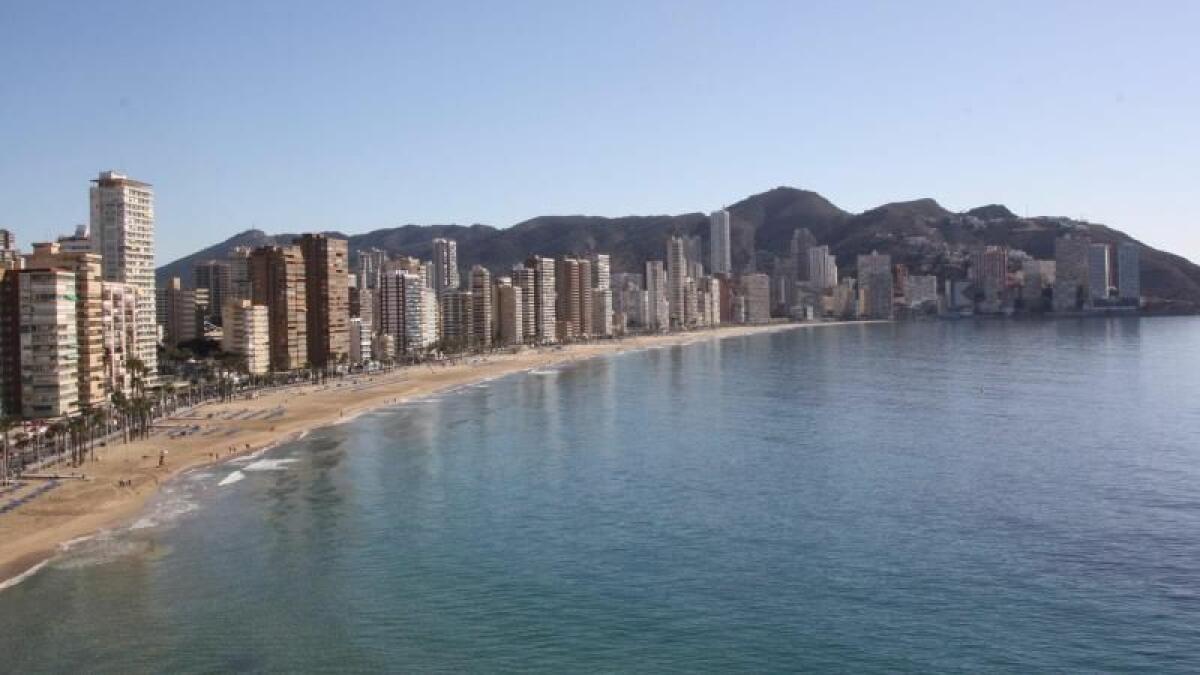 Benidorm entrega 72.000 euros ‘extra’ a entidades y parroquias para reforzar la atención a personas en situación de vulnerabilidad en Navidad