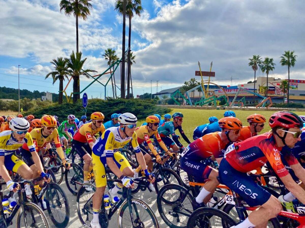 La Volta Ciclista Comunitat Valenciana pasó por La Nucía