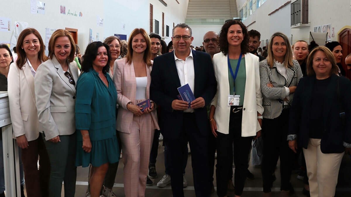 Cerca de 2.000 estudiantes de toda la comarca participan en la 5ª Fira Educativa y de Formación Profesional de Benidorm