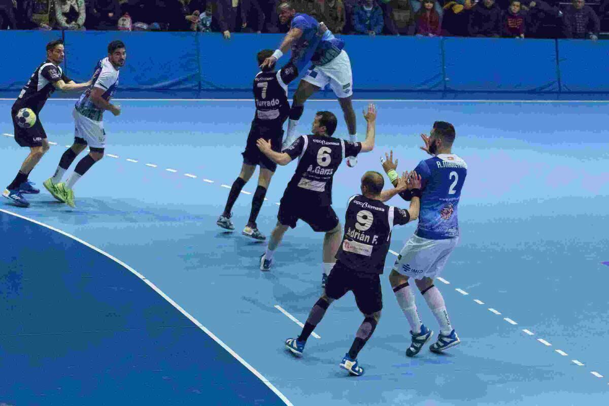 Previa BM Benidorm &middot; Dif&iacute;cil desplazamiento a Valladolid para jugar contra un equipo en racha positiva