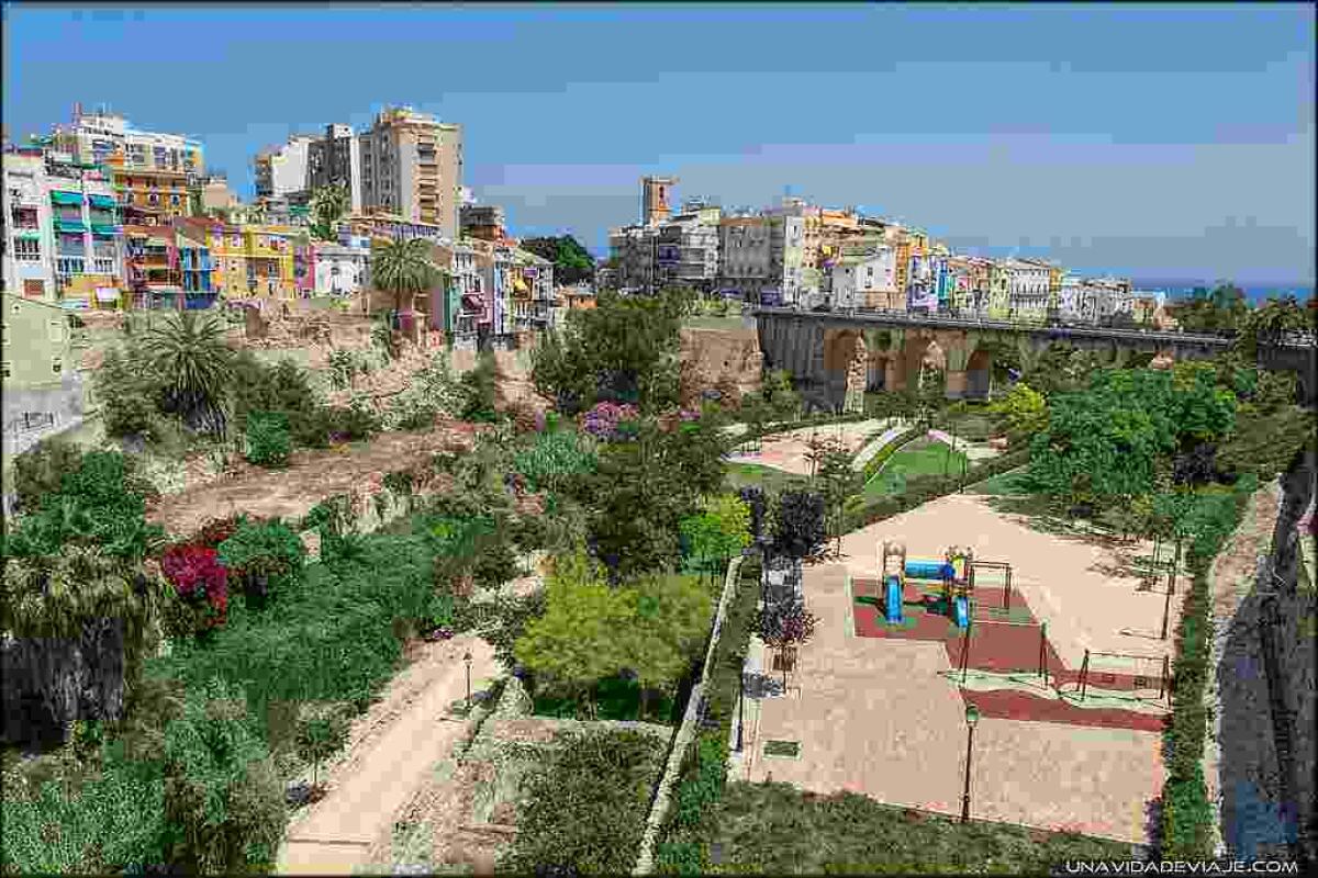 Se unen a la plantilla del Ayuntamiento los ocho trabajadores de mantenimiento y jardiner&iacute;a contratados a trav&eacute;s de la subvenci&oacute;n SERVEF  