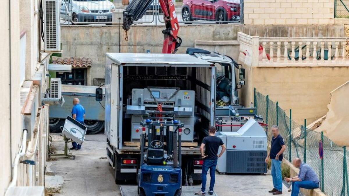 Policía y Mossos desmantelan en La Nucía un gran laboratorio para fabricar billetes falsos de 500 euros