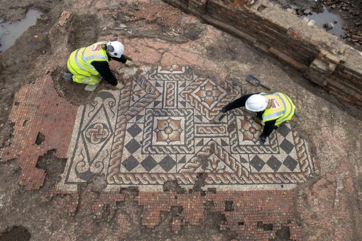 Descubierto en londres el mayor mosaico romano en 50 años