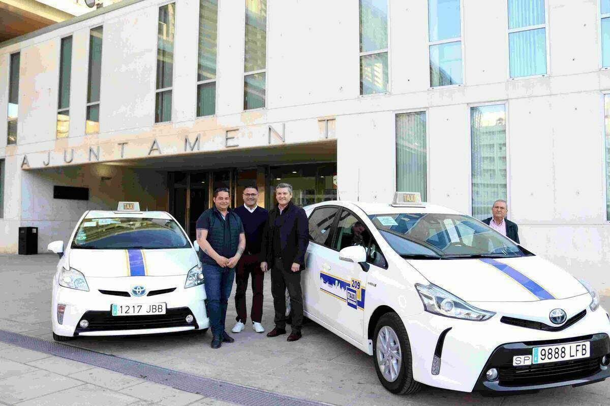 Los taxis de Benidorm estrenan la nueva imagen corporativa de servicio público