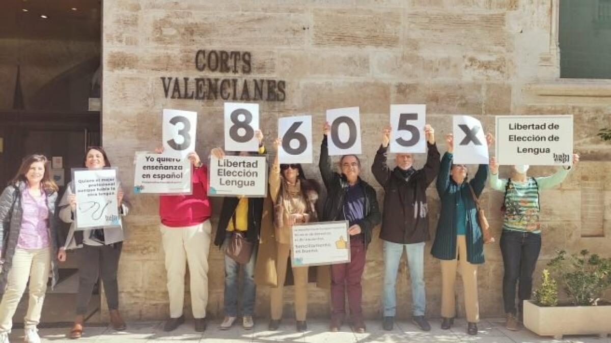 HABLAMOS ESPAÑOL EXIGE UN CAMBIO DEL REGLAMENTO POR LA VÍA DE URGENCIAPuig bloquea una iniciativa popular con 38.000 firmas contra la inmersión lingüística