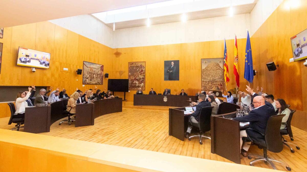 Benidorm modifica la Ordenanza de Movilidad para endurecer la normativa sobre el uso de sillas autopropulsadas