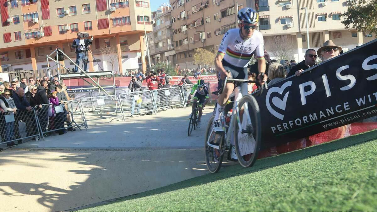 Benidorm reunirá a más de 15.000 aficionados en la Copa del Mundo de Ciclocross que se celebra este fin de semana