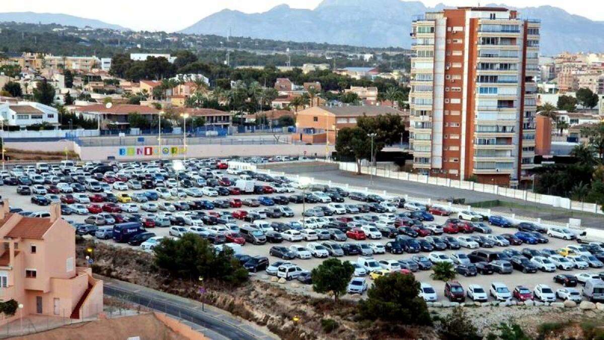 Los aparcamientos disuasorios, llenos durante la Semana Santa