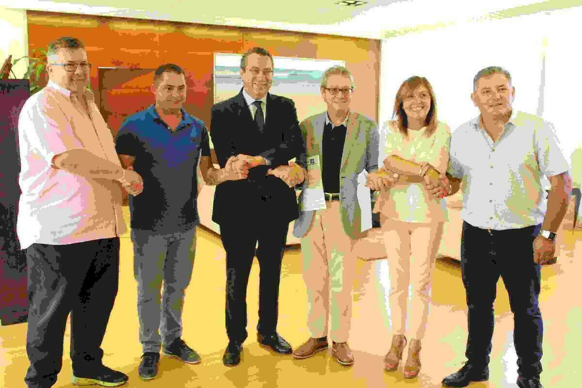 Benidorm &middot; Ayuntamiento, Aspanion y el sector del taxi garantizan el desplazamiento gratuito a los ni&ntilde;os con c&aacute;ncer