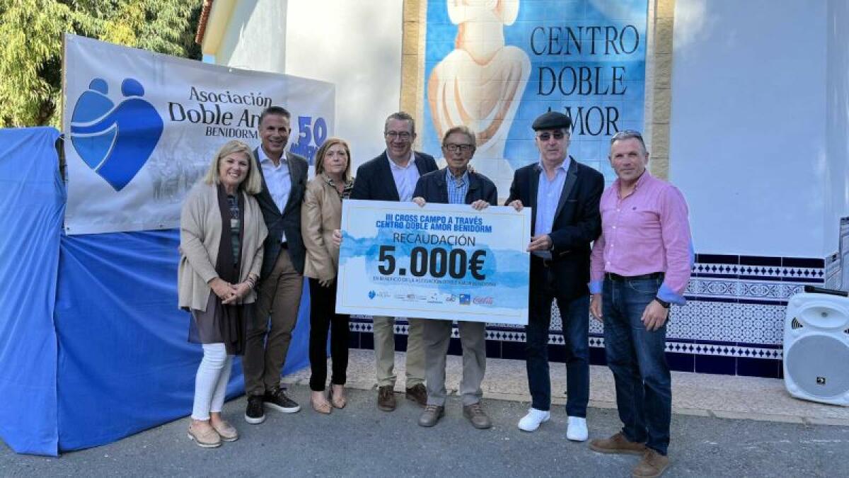 Toni Pérez entrega 5.000 euros al Doble Amor por la recaudación de las inscripciones en el III Cross Solidario Campo a Través del Doble Amor