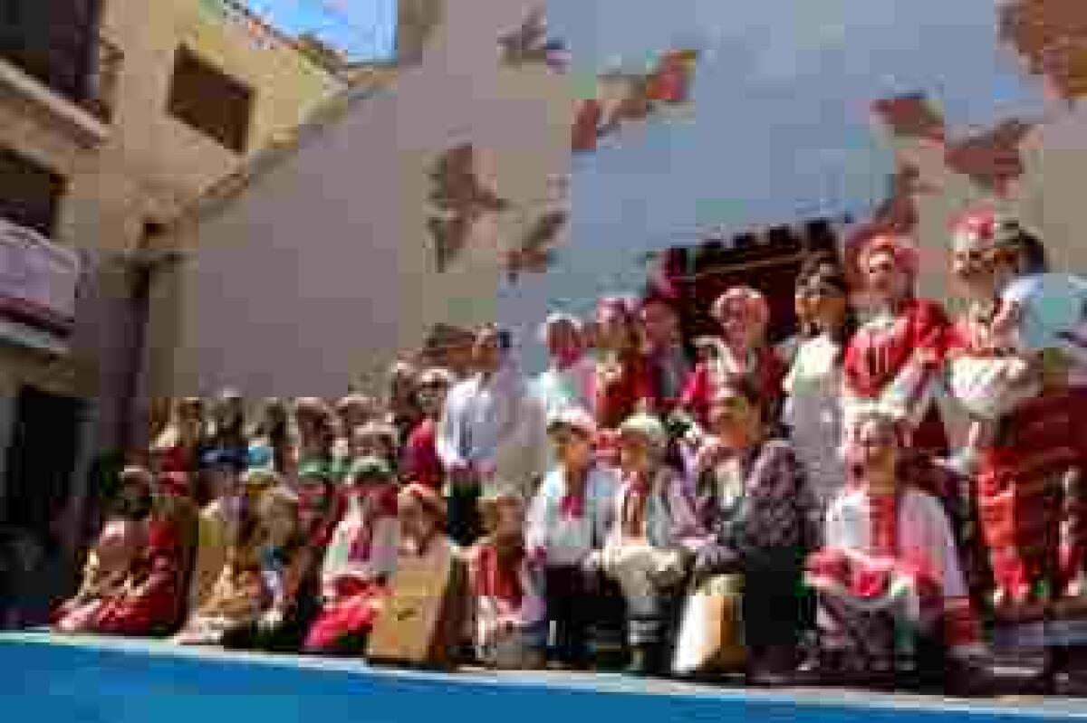 El alcalde de Finestrat reivindica el papel de las asociaciones y la importancia de participar en la vida local en el acto de la Carta Pobla y el D&iacute;a de Europa