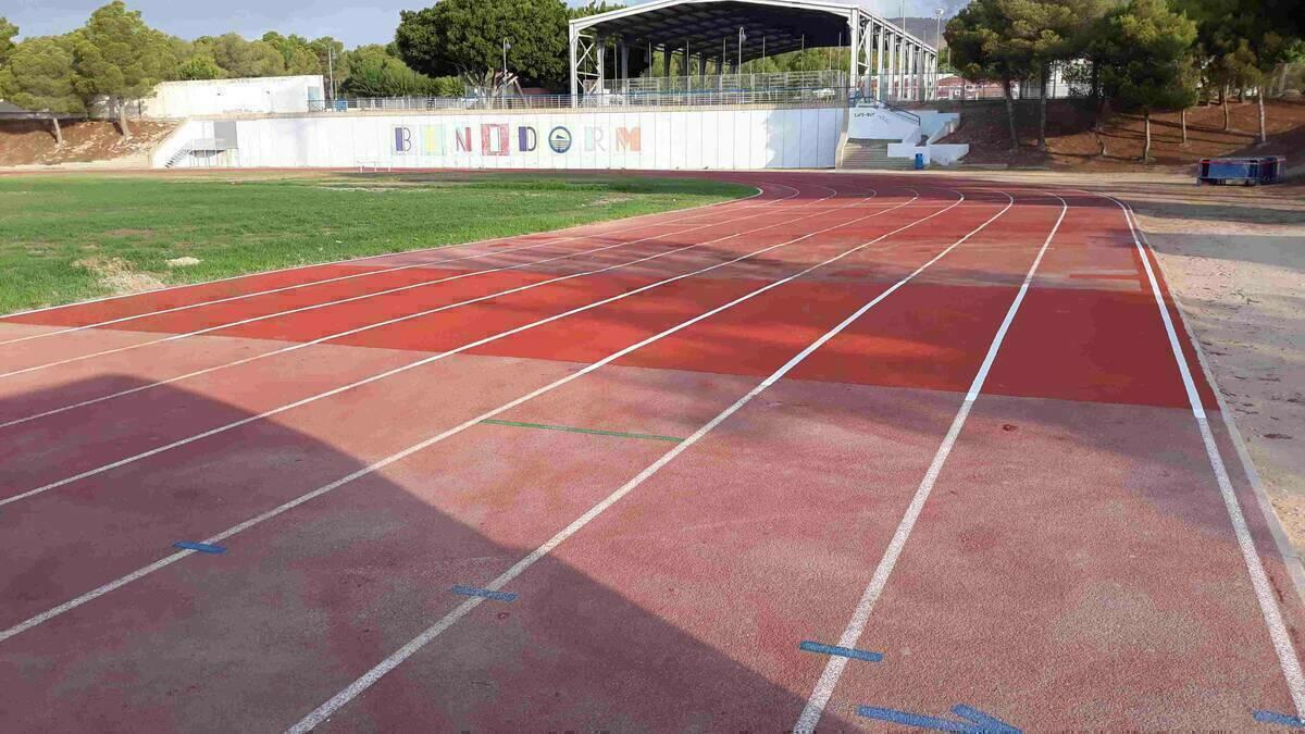 Benidorm &middot; La pista de atletismo vuelve a estar a pleno rendimiento tras las reparaciones en el firme
