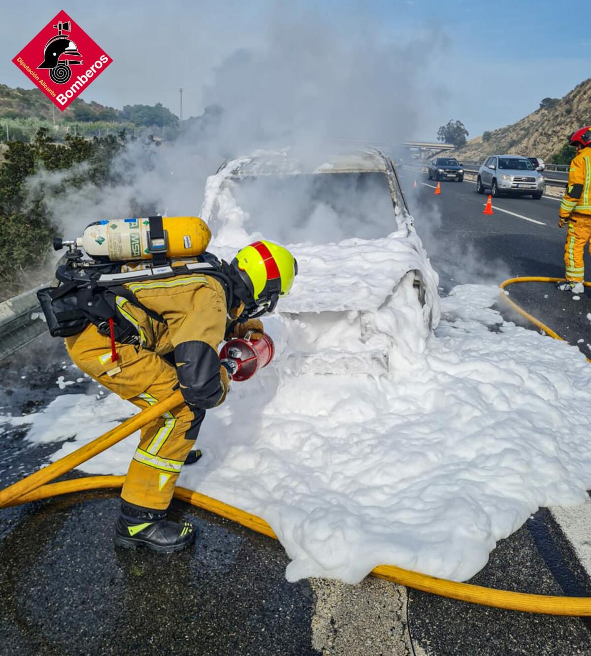 INCENDIO DE VEHÍCULO AP-7