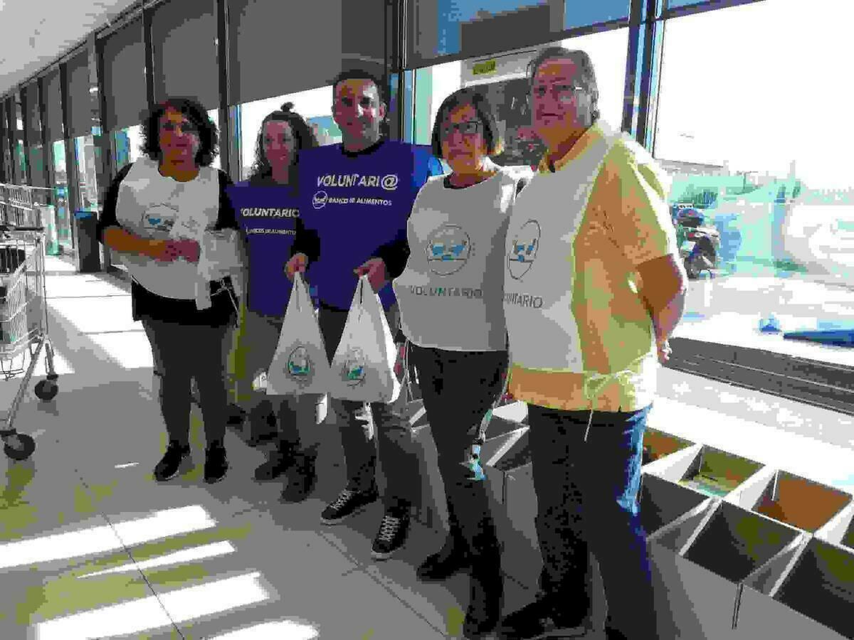 6.950 kilos en la &ldquo;Gran Recogida del Banco de Alimentos&rdquo; en La Nuc&iacute;a