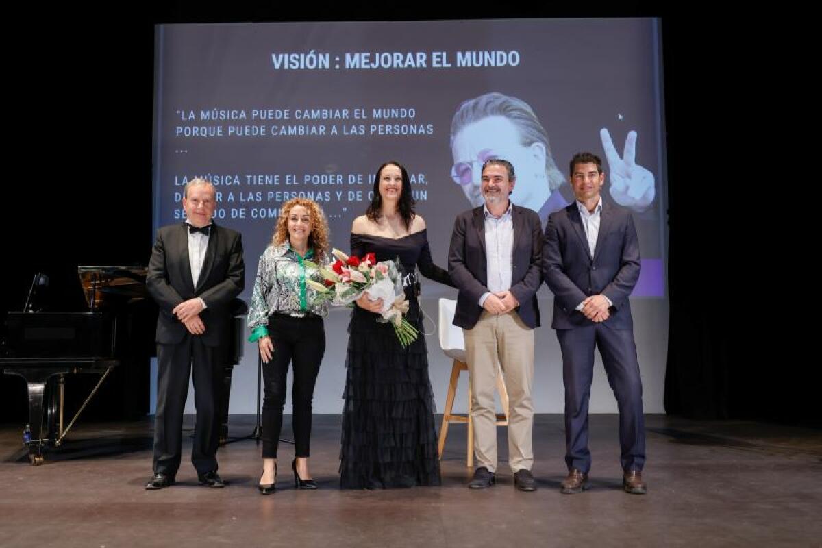 Manuel Bonilla y Yolanda Marín inician en l’Alfàs su periplo de conferencias motivacionales