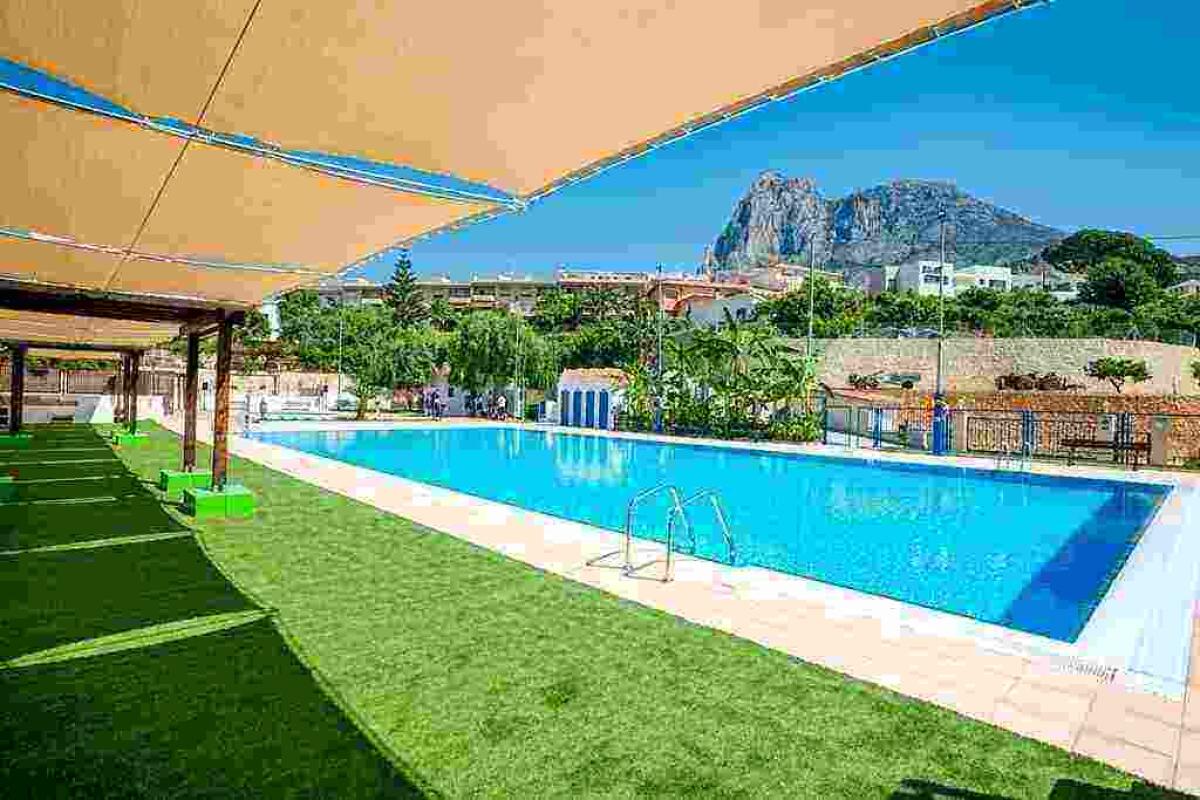 La nueva piscina municipal de Finestrat abre sus puertas con una instalaci&oacute;n m&aacute;s moderna, m&aacute;s eficiente y m&aacute;s accesib