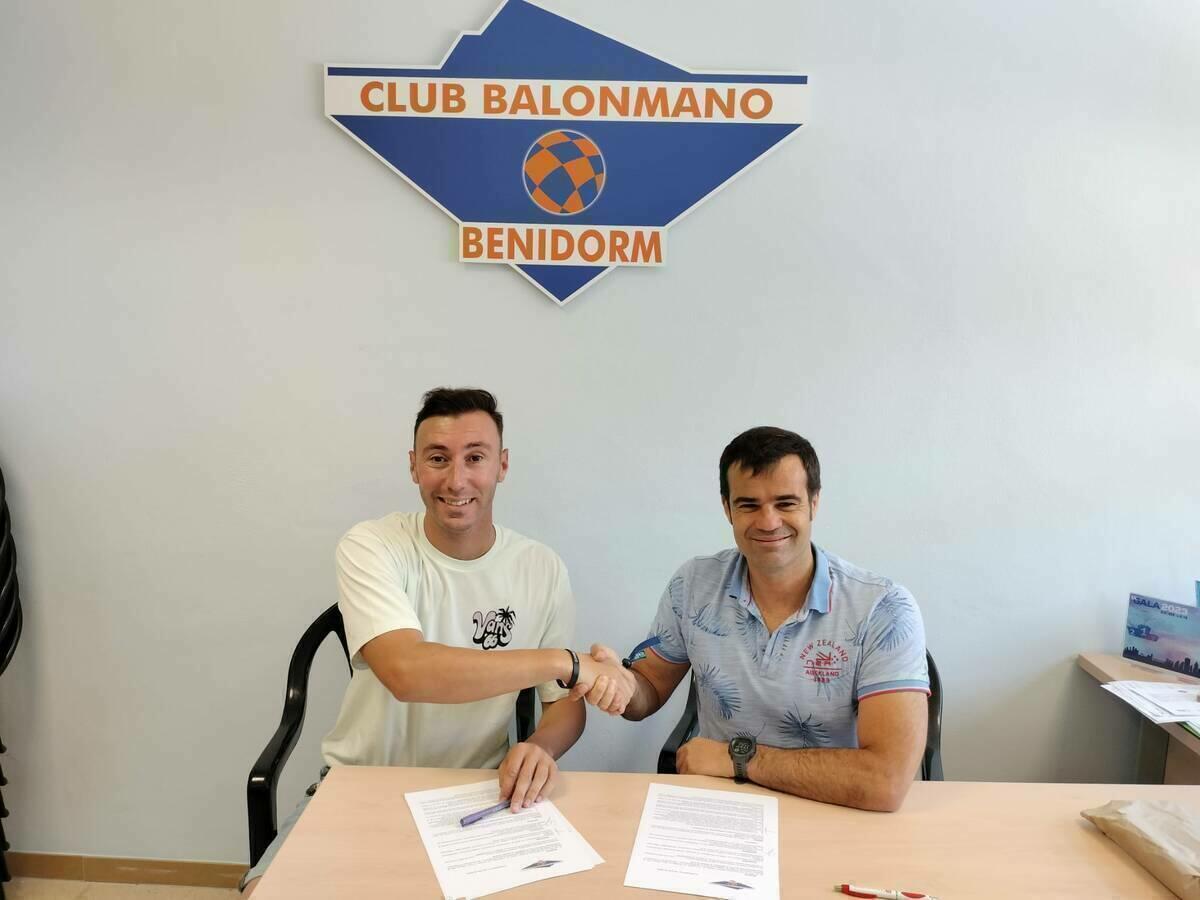 EL SERVIGROUP BALONMANO BENIDORM FICHA A GUILLERMO CASTAÑO PARA DIRIGIR AL FEMENINO DE DIVISIÓN HONOR PLATA