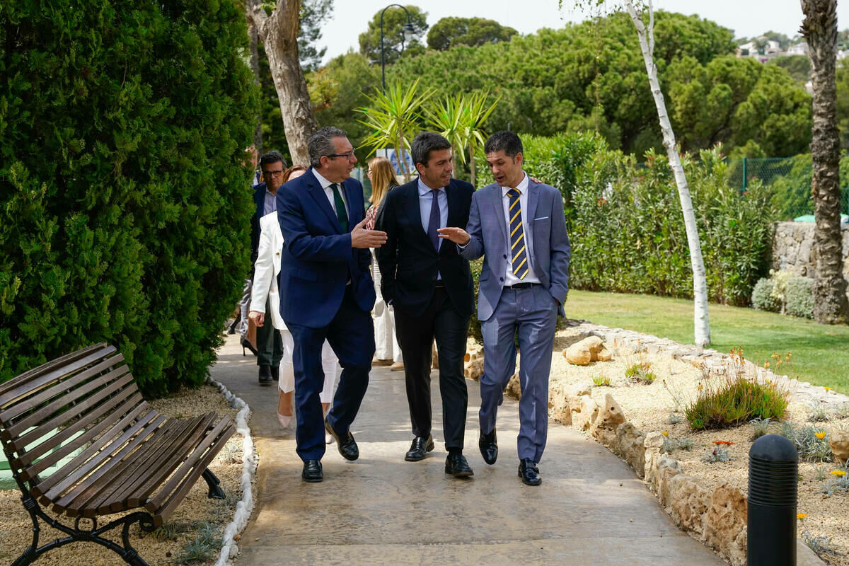 HOSBEC celebra por primera vez su asamblea fuera de Benidorm. 