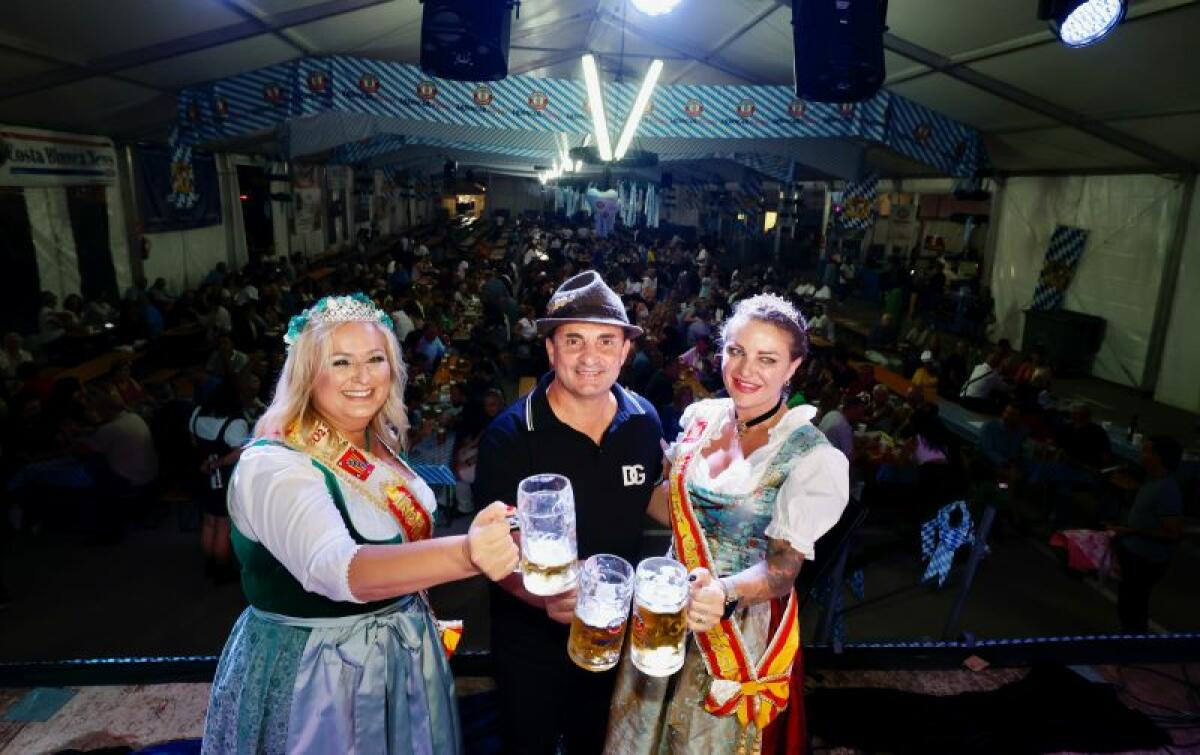 Arranca la Oktoberfest de La Nucía con la “apertura del barril”  