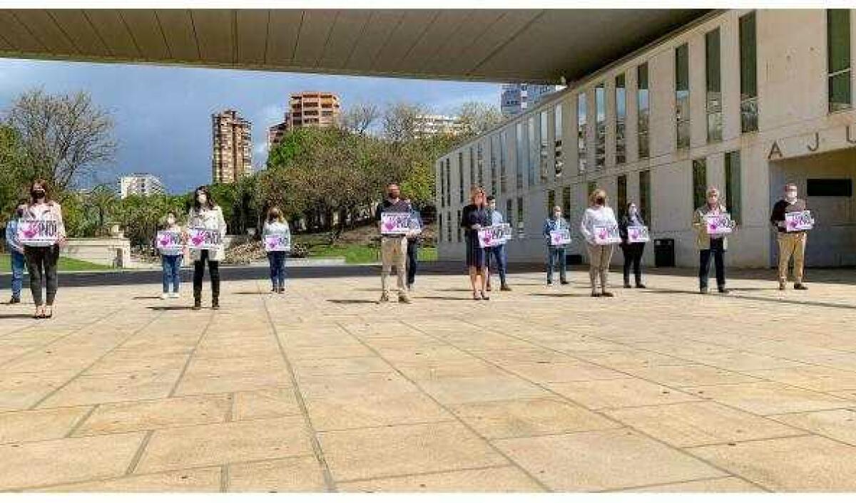 Benidorm convoca un minuto de silencio por la mujer asesinada el lunes en la Bisbal del Penedès