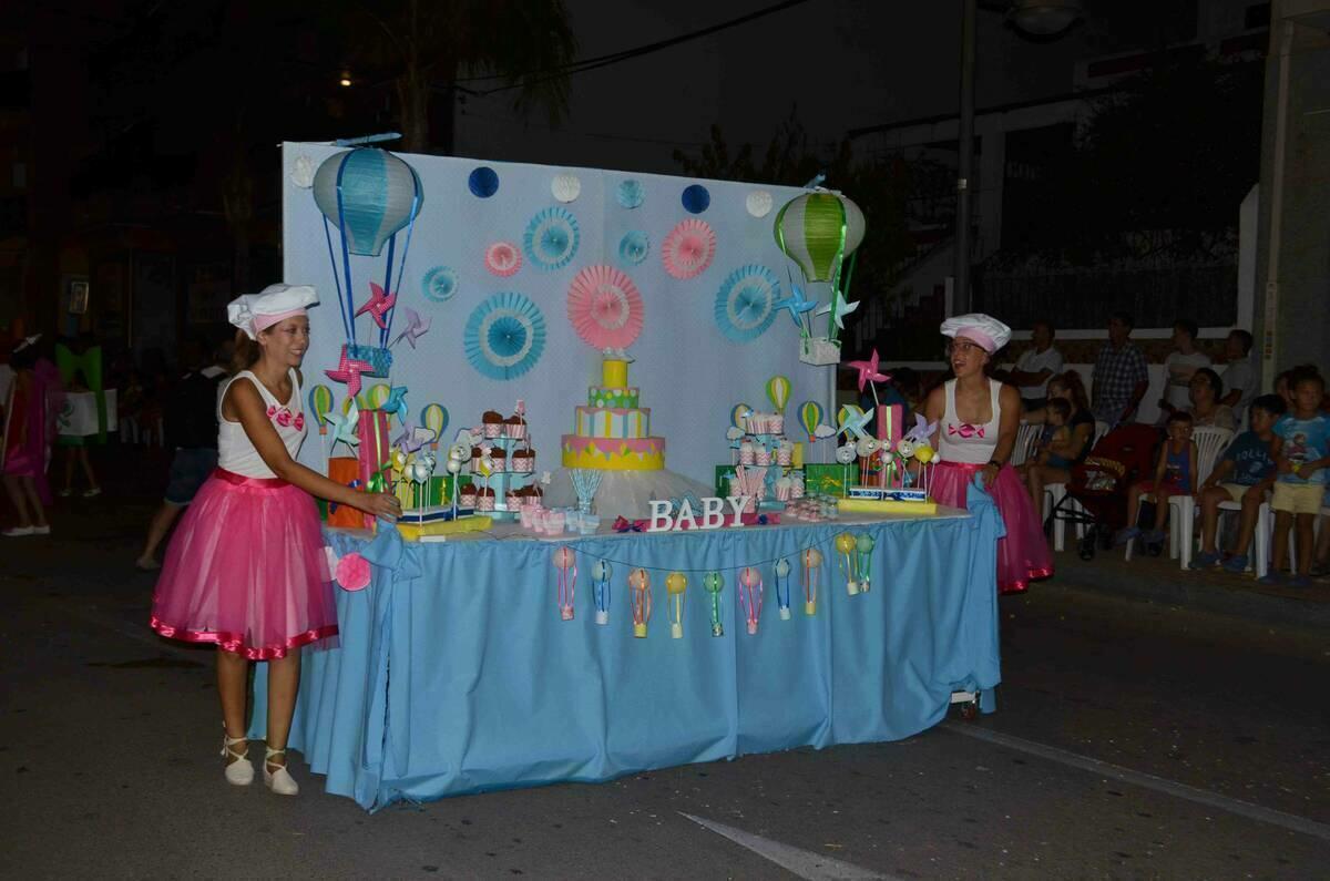 La Nucía · La Penya “El Cuc” gana la Cabalgata de Disfraces  con una Baby Shower