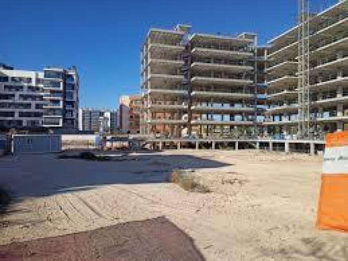 La construcci&oacute;n en Alicante cierra 2025 con el mejor dato de vivienda iniciada desde 2008