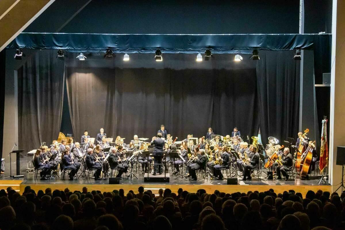 Concierto de ‘Festes’ de la Unión Musical de Benidorm en el Centre Cultural