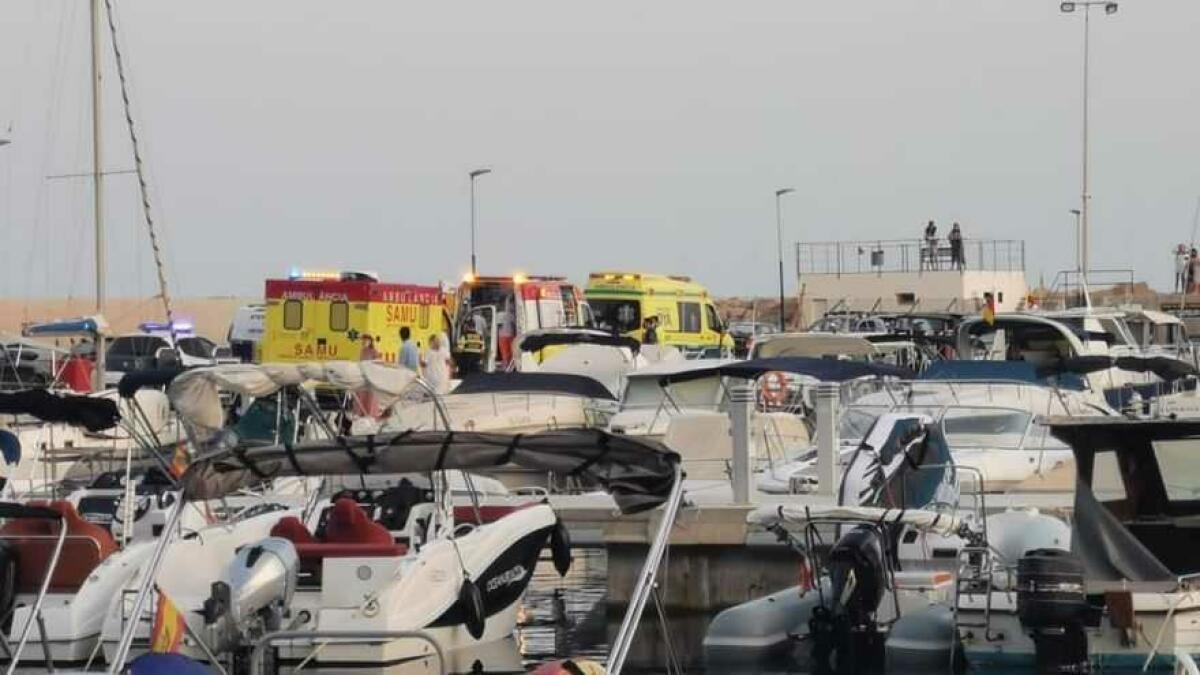 Un hombre sufre quemaduras tras una explosión en su embarcación en Altea