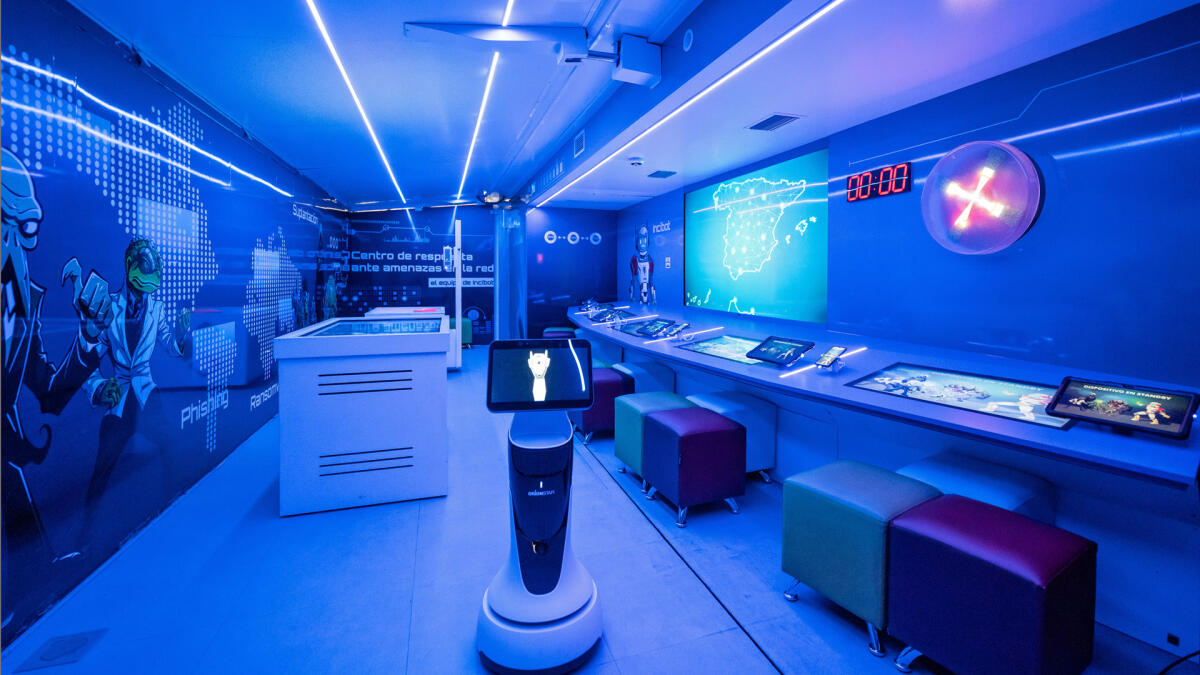 Benidorm propone formarse en ciberseguridad con la experiencia interactiva del INCIBE
