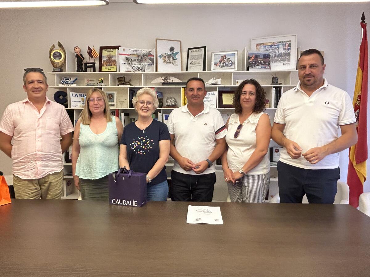 La Nucía reconoce al profesorado voluntario de la Escuela de Adultos