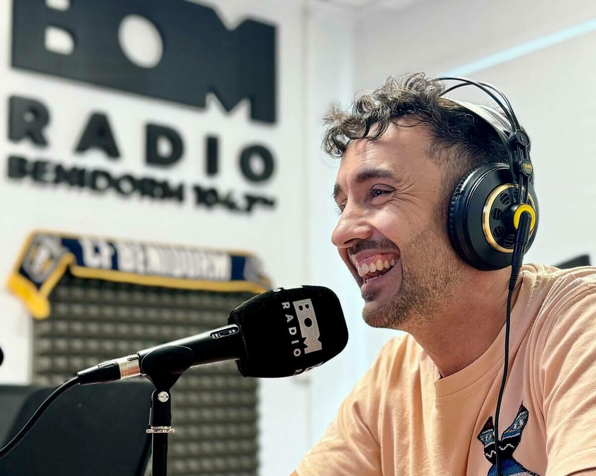 JuanMi Vallés: "Estamos muy emocionados esperando ver todos los videoclips de la canción Benidorm y la participación de colegios e institutos"