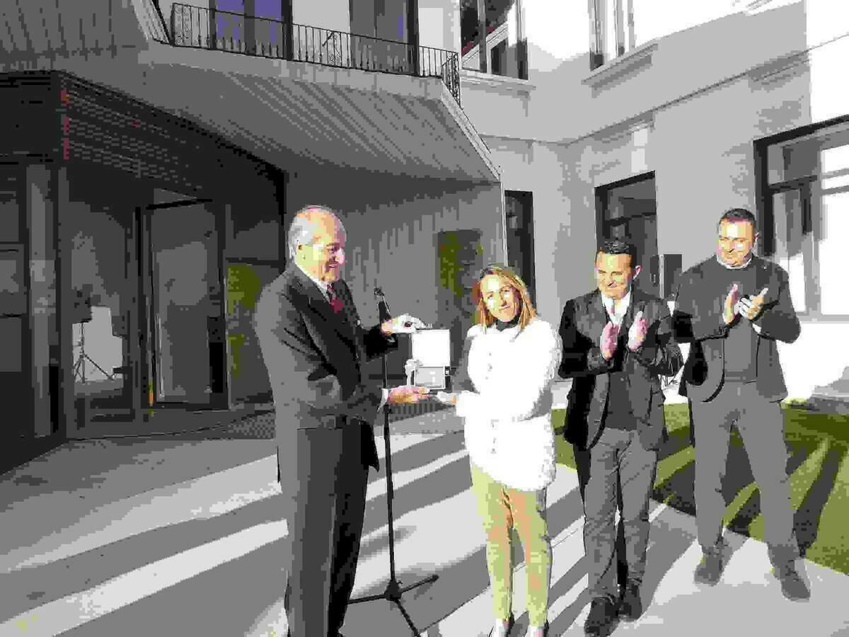 La Nuc&iacute;a &middot; Eva Naranjo recibe la Insignia Ol&iacute;mpica del COE  por su trayectoria deportiva