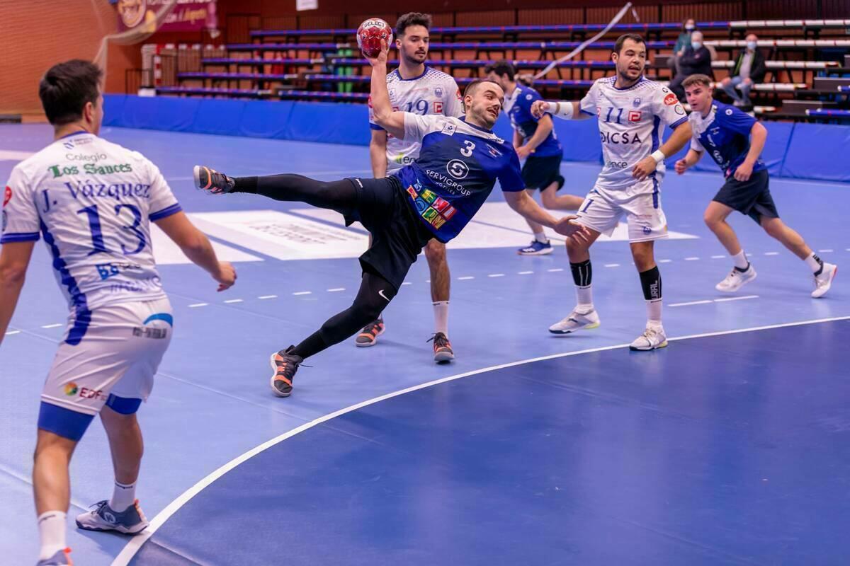 Previa · El BM Benidorm a por dos importantes puntos en Aranda