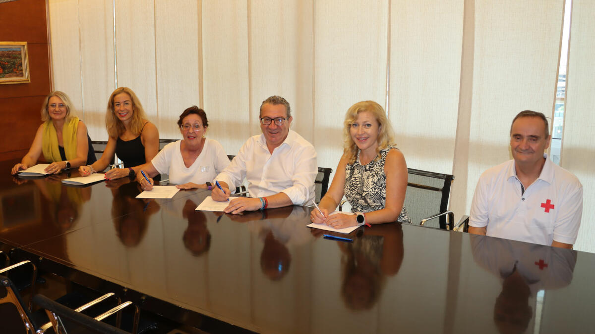 Benidorm renueva su colaboraci&oacute;n con Cruz Roja para mejorar las condiciones de vida y las situaciones de vulnerabilidad en la poblaci&oacute;n