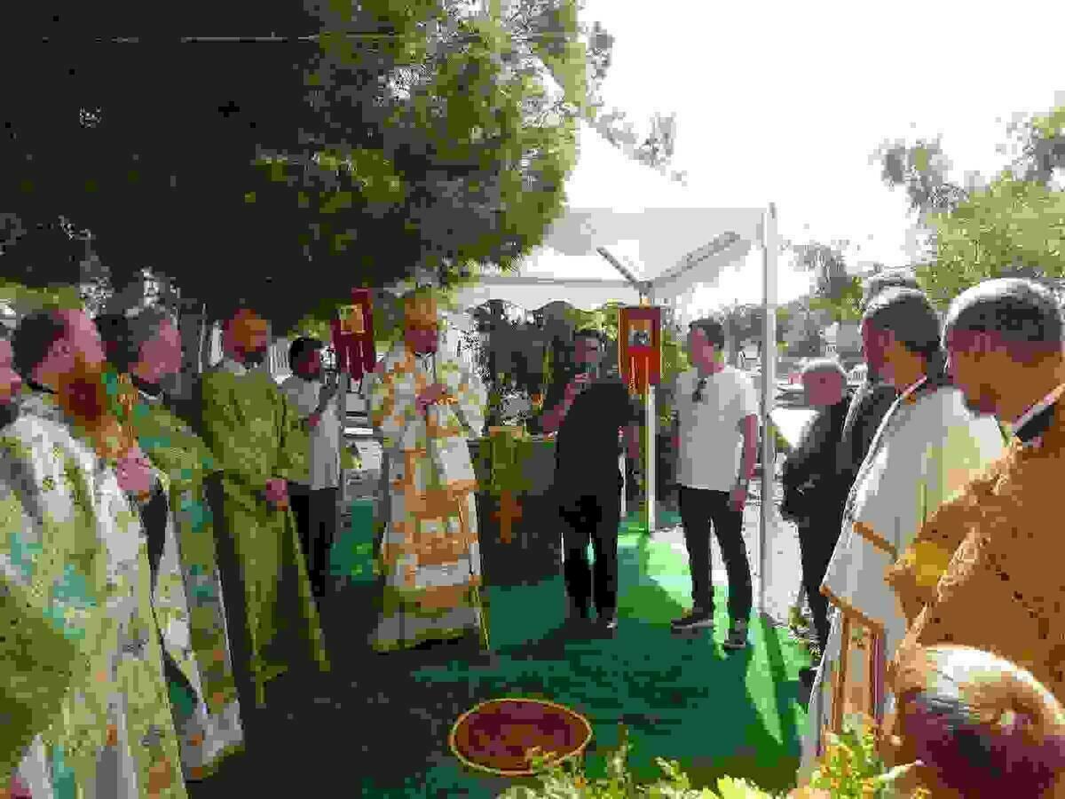 El obispo de Par&iacute;s confirma la construcci&oacute;n  de una Iglesia Ortodoxa en La Nuc&iacute;a