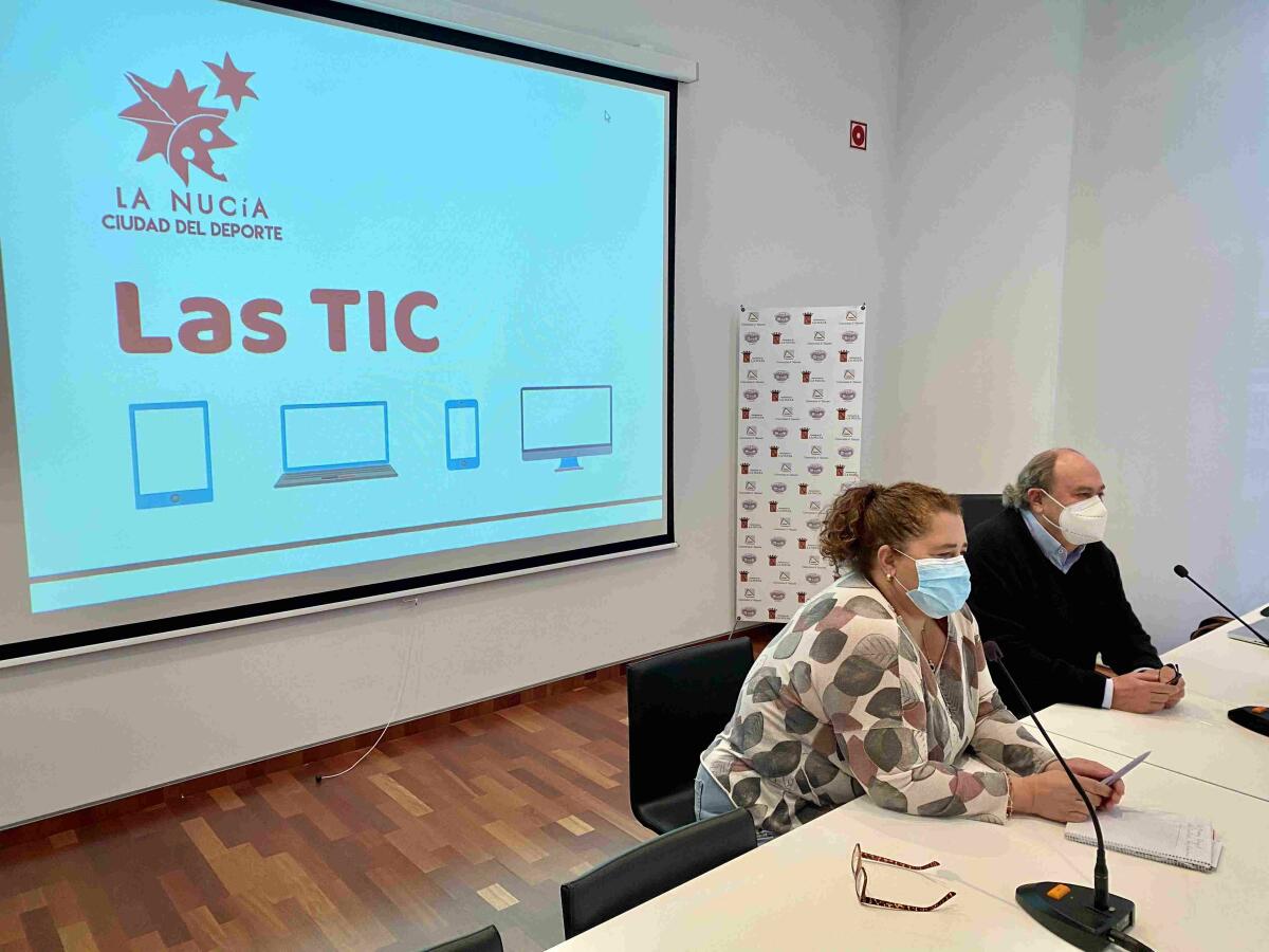 El Taller del AMPA “Tics y Gestión Digital” se desarrolló ayer en la Seu