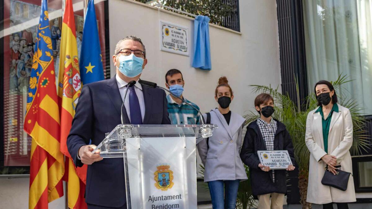 Benidorm dedica una calle al exalcalde Agustín Navarro Alvado