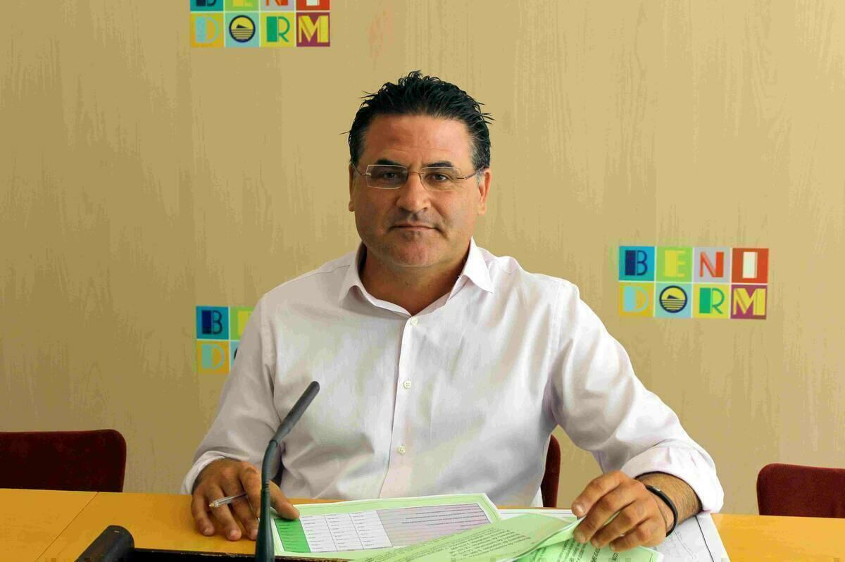 Benidorm &middot; Los t&eacute;cnicos proponen licitar por separado los contratos de alumbrado y sem&aacute;foros para lograr m&aacute;s ahorro energ&eacute;tico e inversiones