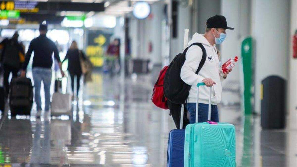 Los alemanes invaden Baleares, los franceses, Madrid y los españoles, atrapados en su comunidad