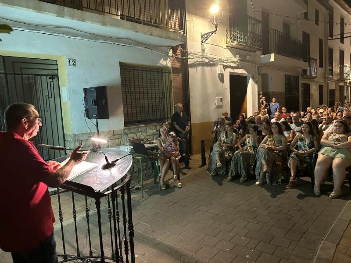 Más de 100 personas reunió el “XXI Encontre de Poesia al Carrer”