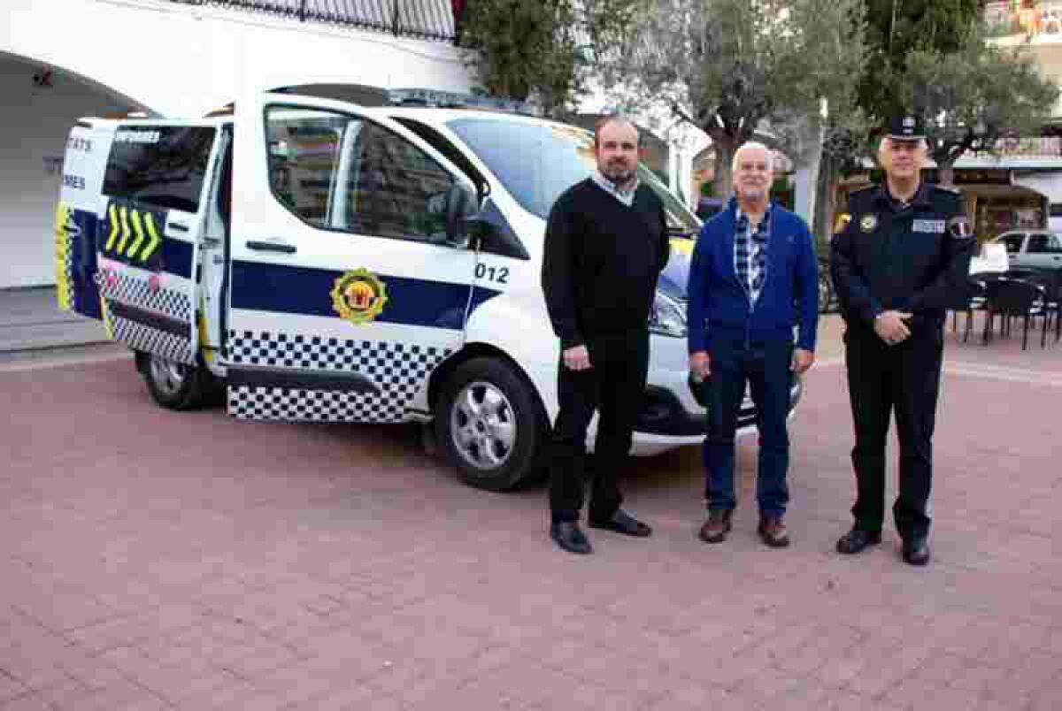 La Policia Local de Altea cuenta con un nuevo furg&oacute;n de atestados
