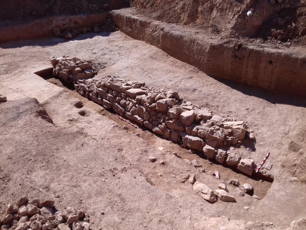 La Vila Joiosa recupera un gran muro de bancal iberorromano para su visita pública