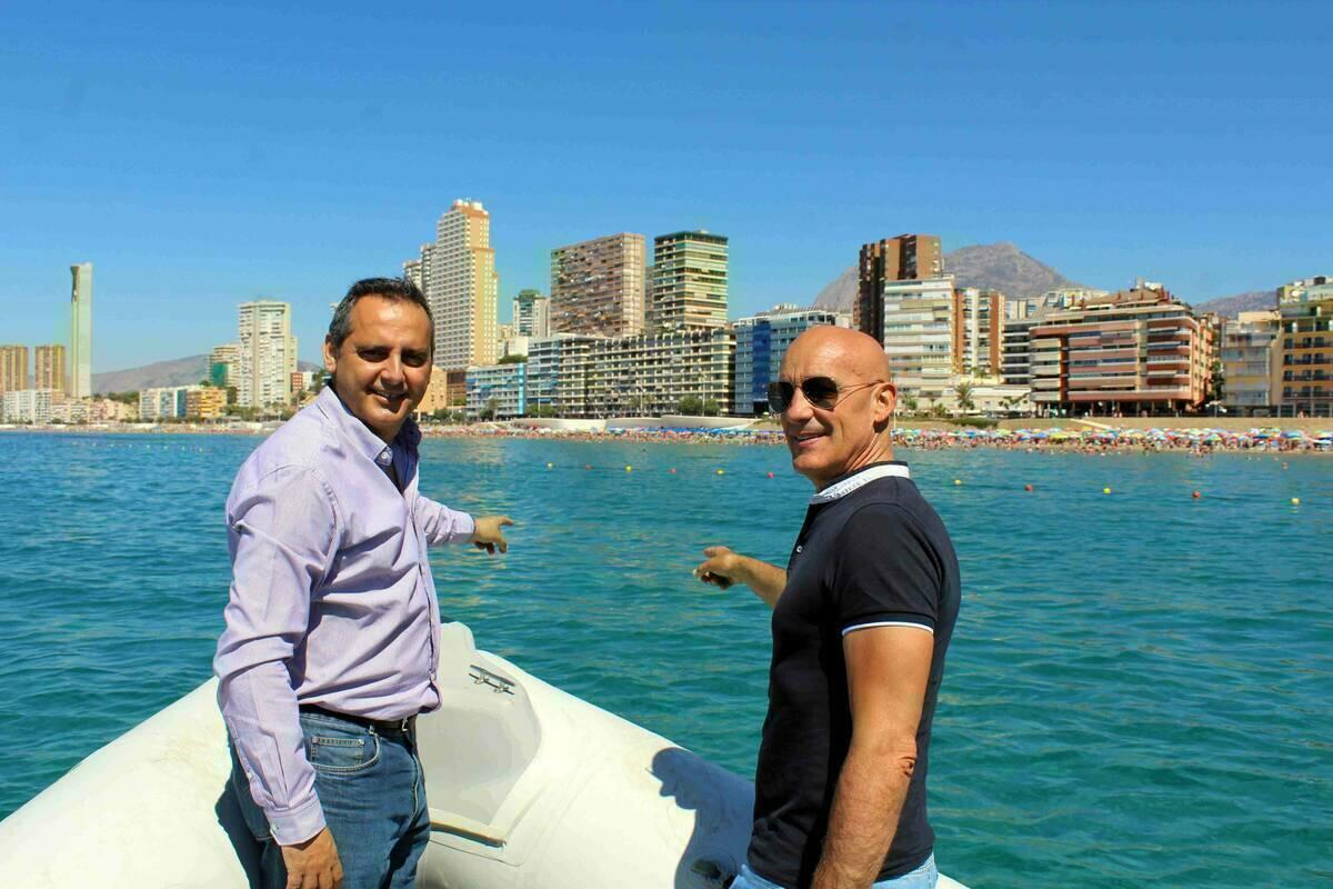Benidorm habilita la calle de nado de la playa de Poniente