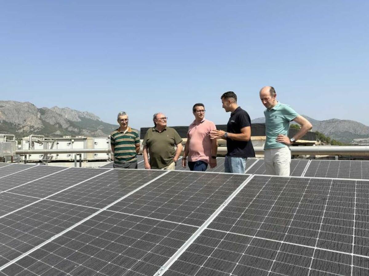 La Nucía invierte 33.434,14 € en las placas solares de l’Auditori con una subvención del IVACE